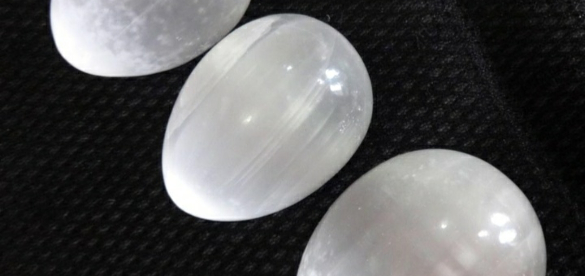 Selenite Spheres & Eggs